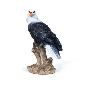 ÁGUIA NO TRONCO DE RESINA