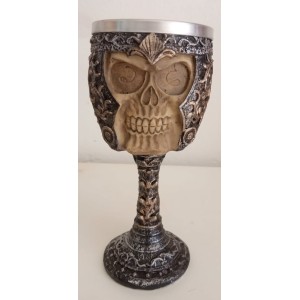 TAÇA DE CAVEIRA EM RESINA