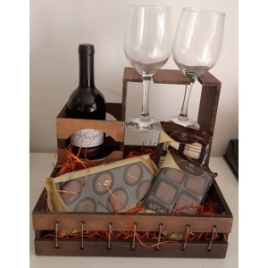 KIT DE VINHO COM TAÇA E CHOCOLATE